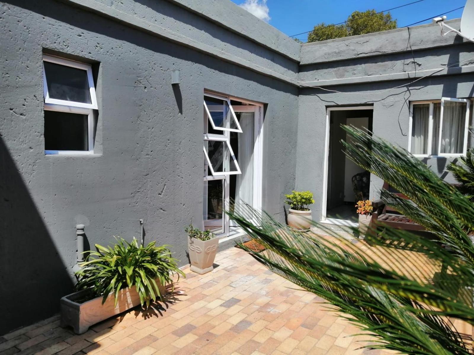 Charlie'S Spot - Norwood Hotel Johannesburg Exterior photo